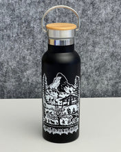 Lade das Bild in den Galerie-Viewer, Scherenschnitt Trinkflasche Matterhorn