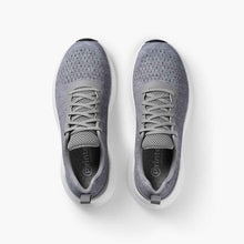 Lade das Bild in den Galerie-Viewer, Super leichte und felxible Sneakers - Graumeliert von oben