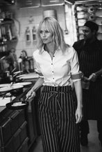 Lade das Bild in den Galerie-Viewer, Bluse "Red Bow" Bugelfrei