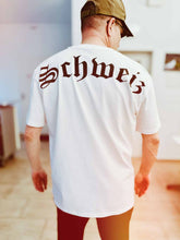 Lade das Bild in den Galerie-Viewer, Spezial Oversize T-Shirt mit Oversize Text Schweiz