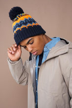 Lade das Bild in den Galerie-Viewer, Retro Ski Beanie