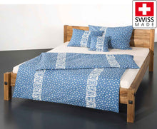 Lade das Bild in den Galerie-Viewer, Bettwaesche Swiss made Duvet Scherenschnitt Trachtenblau