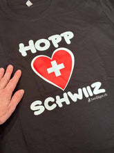 Lade das Bild in den Galerie-Viewer, Hopp Schwiiz mit Herz
