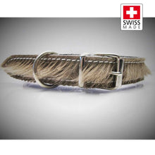 Lade das Bild in den Galerie-Viewer, Hundehalsband Kuhfell Swiss Made