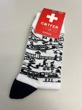 Lade das Bild in den Galerie-Viewer, Scherenschnitt Socken