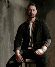 Lade das Bild in den Galerie-Viewer, Killian Wenger Stahlband Herren Uhr von Trauffer