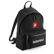 Lade das Bild in den Galerie-Viewer, Rucksack Easy in Schwarz mit Schweizerkreuz und Text Switzerland