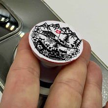 Lade das Bild in den Galerie-Viewer, Scherenschnitt Alpenleben