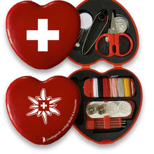 Lade das Bild in den Galerie-Viewer, Reise Nähset mit Schweizerkreuz