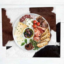 Lade das Bild in den Galerie-Viewer, Papiertischset Kuhfell 2 x 25 Blatt