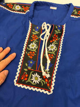 Lade das Bild in den Galerie-Viewer, Sennen-Chutteli (Unisex) mit Stickerei