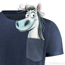 Lade das Bild in den Galerie-Viewer, T-Shirt mit Pferd in der Tasche (Taschentier)