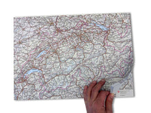 Lade das Bild in den Galerie-Viewer, Papiertischset Schweiter Topografie 50 Blatt