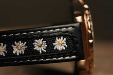 Lade das Bild in den Galerie-Viewer, Edelweiss mit Edelweiss Band von Trauffer