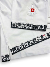 Lade das Bild in den Galerie-Viewer, Scherenschnitt T-Shirt Weiss.