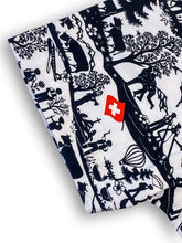 Lade das Bild in den Galerie-Viewer, Weisses T-Shirt mit Scherenschnitt Allover