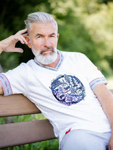 Lade das Bild in den Galerie-Viewer, Edelweiss T-Shirt mit Scherenschnitt Motiv