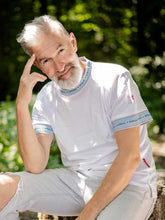 Lade das Bild in den Galerie-Viewer, T-Shirt Edelweiss Veredelung blau