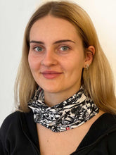 Lade das Bild in den Galerie-Viewer, Scherenschnitt Halstuch