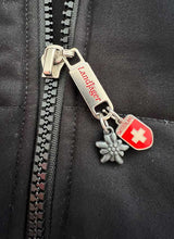 Charger l'image dans la galerie, Robuster Stoff und Reissverschluss