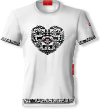 Lade das Bild in den Galerie-Viewer, T-Shirt Rundhals Heidi mit Alpenherz