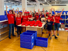 Lade das Bild in den Galerie-Viewer, Produktion in der Schweiz, das Landjäger Team

