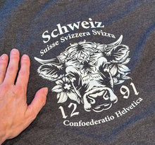 Carica l&#39;immagine nel visualizzatore di Gallery, Maglietta oversize Hérens cow
