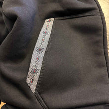 Lade das Bild in den Galerie-Viewer, Edelweiss Kapuzenjacke von EFBE, Tasche
