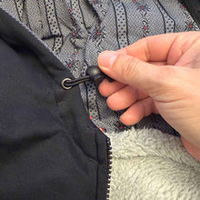 Lade das Bild in den Galerie-Viewer, Edelweiss Kapuzenjacke von EFBE, Kapuze
