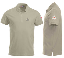 Load image into Gallery viewer, Polo Hellkhaki mit Logo und Edelweiss
