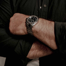 Carica l&#39;immagine nel visualizzatore di Gallery, Stahlband Herren Uhr von Trauffer
