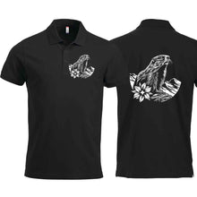 Lade das Bild in den Galerie-Viewer, Polo Unisex mit Murmeltier, Schwarz, Brust klein &amp; Rücken gross
