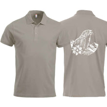 Lade das Bild in den Galerie-Viewer, Polo Unisex mit Murmeltier, Silber, Rücken gross
