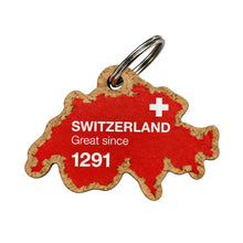 Carica l'immagine nel visualizzatore di Gallery, Portachiavi in legno a forma di Svizzera

