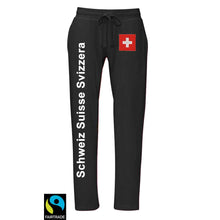 Load image into Gallery viewer, Trainerhose Black Edition Bio &amp; Fairtrade mit Schweizerkreuz und Text
