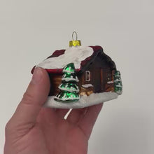 Carica e avvia il video nel visualizzatore di galleria, Weihnachts &quot;Kugel&quot; Holzhütte
