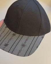 Laden und Abspielen von Videos im Galerie-Viewer, Edelweiss Cap Schwarz
