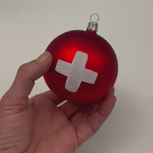 Charger et lire la vidéo dans la visionneuse de la Galerie, Weihnachtskugel Schweizerkreuz
