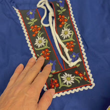 Laden und Abspielen von Videos im Galerie-Viewer, Sennen-Chutteli (Unisex) mit Stickerei
