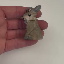 Laden und Abspielen von Videos im Galerie-Viewer, Schlüsselanhänger Steinbock Holz

