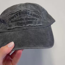 Carica e avvia il video nel visualizzatore di galleria, Cappellino Swiss grigio scuro in stile vintage
