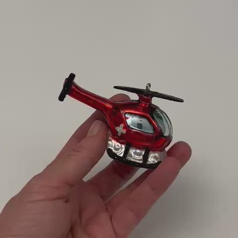 Weihnachts "Kugel" Helikopter mit Schweizerkreuz