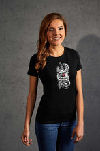 Load image into Gallery viewer, Promo T-Shirt Women Schwarz Scherenschnitt Alpläbä
