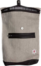 Charger l&#39;image dans la galerie, Edelweiss Rucksack offen
